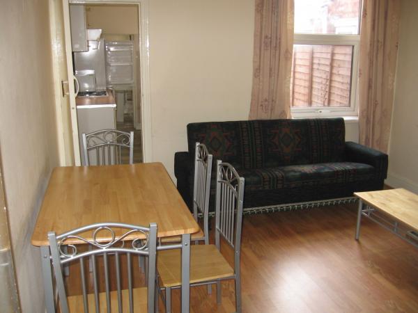 3 BED STUDENT HOUSE in PERRY BARR, Ideal for B'ham City Uni & City Centr Students30, Oscott Road, Birmingham, B42 2TA