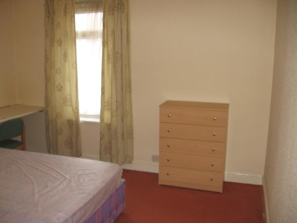 3 BED STUDENT HOUSE in PERRY BARR, Ideal for B'ham City Uni & City Centr Students30, Oscott Road, Birmingham, B42 2TA