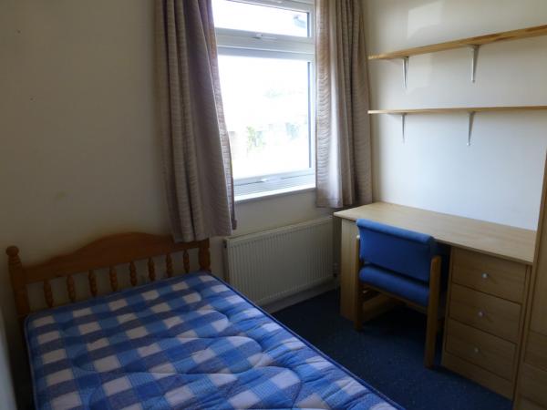 5 Bedroom Fully Furished House52 Kemsing Gardens, Canterbury, KENT, Canterbury, CT2 7RF